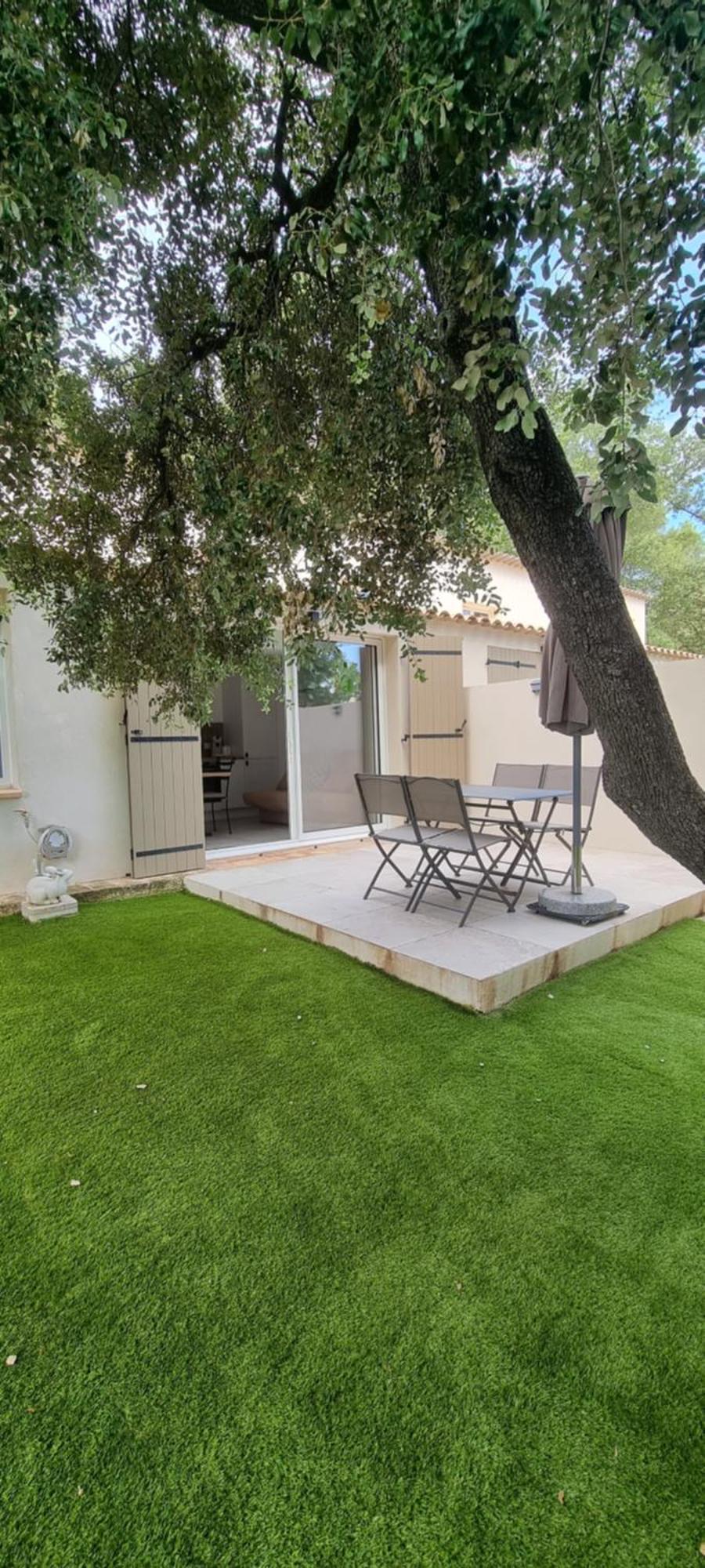 Апарт отель Les Bois De Zola Entre Provence Et Luberon Saint-Esteve-Janson Экстерьер фото